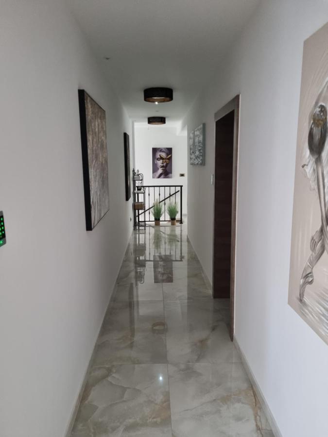 Rooms & Apartments Toni สโตเบรช ภายนอก รูปภาพ